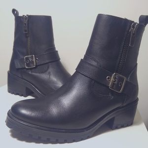 Steve Madden Black Leather Bootie | Garland | Women's Size 9M